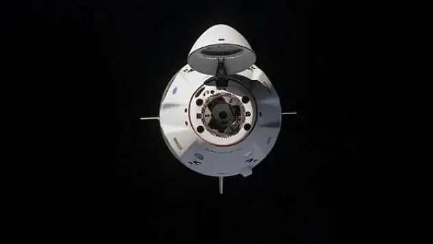 SpaceX, dört sivili uzaya çıkaracak
