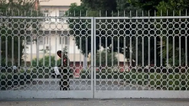 Myanmar'da mobil internet erişimi de askıya alındı