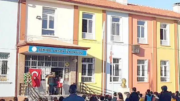 Şekibe Aksoy İlkokulu'nda Veli Kütüphanesi açıldı