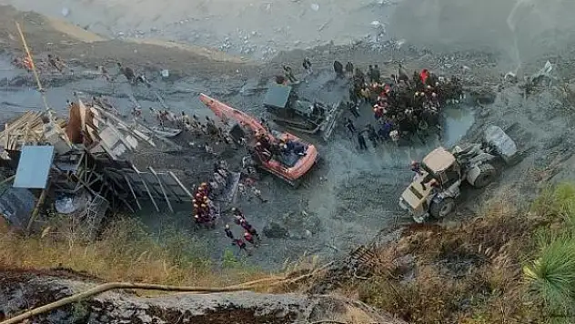 Hindistan'da buzul felaketi: Ölü sayısı 26'ya çıktı