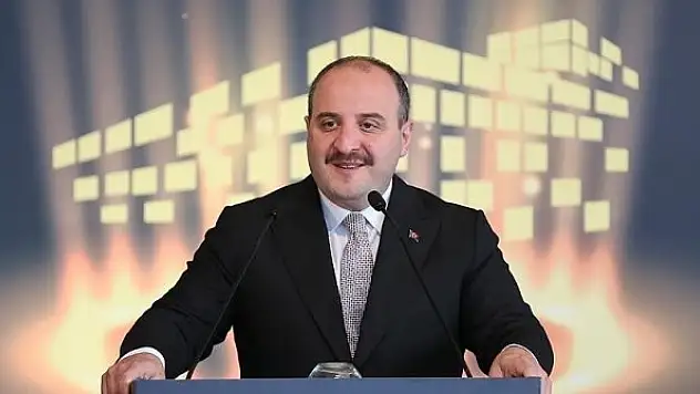 Bakan Varank gençleri 'Milli Uzay Programı'nı takip etmeye davet etti