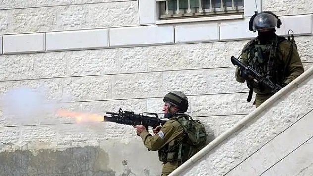 İsrail güçleri Batı Şeria'da 31 Filistinliyi gözaltına aldı