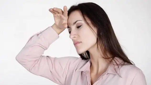 Titreme, iştahsızlık ve baş ağrısı koronavirüs belirtisi olabilir