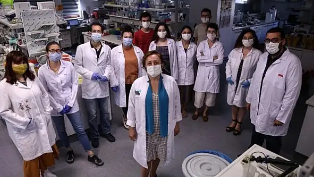 Hayvan deneylerinde sona gelinen Kovid-19 aşısında kadın imzası