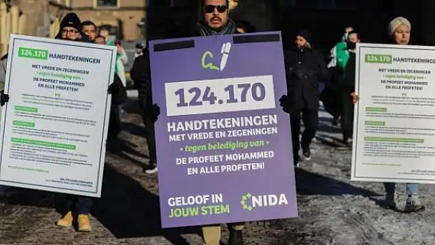 Hollanda'da Hz. Muhammed'e hakaretin suç sayılması için 124 bin 170 imza