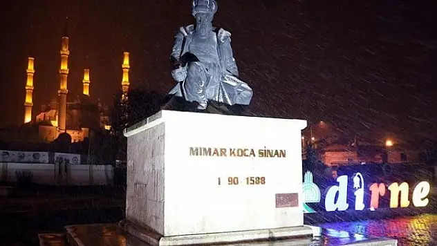 Edirne'de kar yağışı başladı