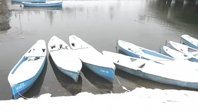Beyşehir Gölü'nde kartpostallık manzaralar