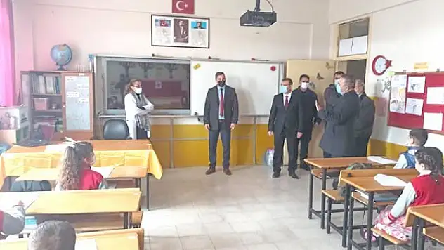 Kaymakam Gökçayır'dan  okullara ziyaret