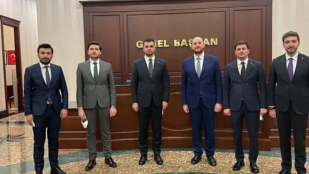 AK Parti Genel Merkez Gençlik Kolları Başkanı değişti