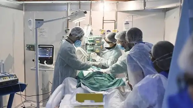 Brezilya'da 1 günde 1308 kişi COVID-19'dan hayatını kaybetti
