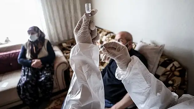 Kovid-19 aşılama takviminde ilk aşamanın sonuna gelindi