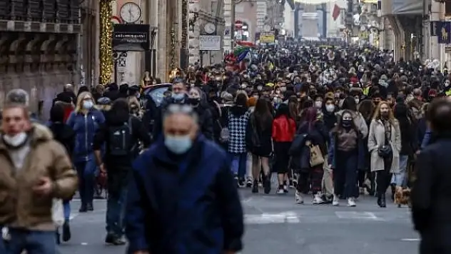 İtalya'da bir günde 19 bin 886 yeni vaka