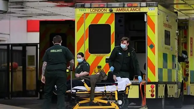 İngiltere'de koronavirüsten son 24 saatte 345 can kaybı