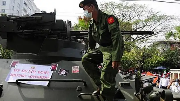 Myanmar cuntası darbeyi eleştiren BM Büyükelçisini azletti