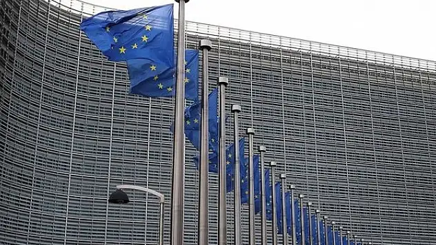 AB, Yunanistan'ın sığınmacıları geri itmesinin ardından 'temel haklara saygı' çağrısı yaptı