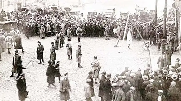 Tarihimizin kara lekesi  İstiklal Mahkemeleri