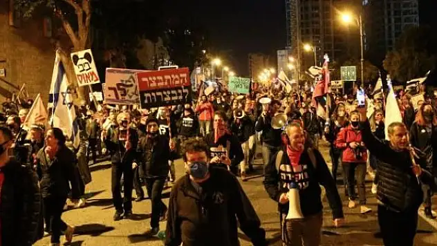 Binlerce İsrailliden Netanyahu karşıtı gösteri