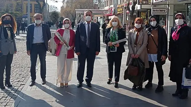 MHP Konya İl Başkanı Remzi Karaarslan kadınların gününü kutladı