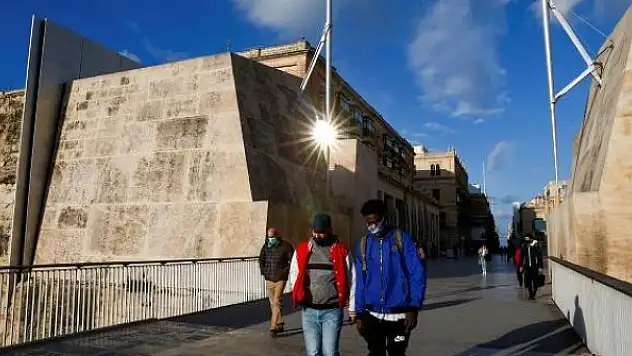 Vakaların hızla arttığı Malta'ya sıkı tedbirler geldi