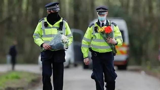 İngiliz milletvekilinden erkeklere sokak yasağı önerisi