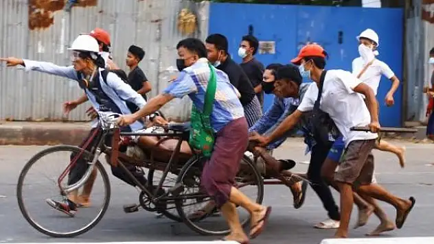 Myanmar'da darbe karşıtı gösterilerde 38 kişi öldü