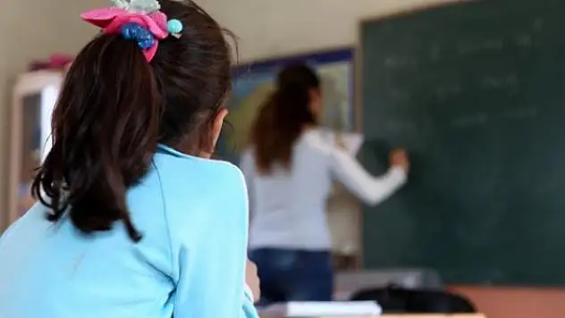 20 bin sözleşmeli öğretmen kadrosu için başvurular başladı