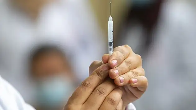 Çin'de bir aşının daha acil durum kullanımı onaylandı