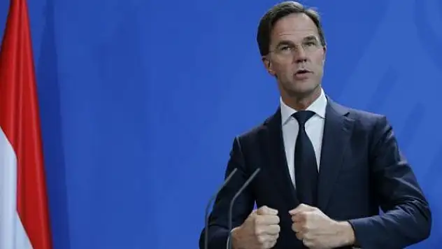 Hollanda seçimlerini Başbakan Rutte'nin partisi kazandı