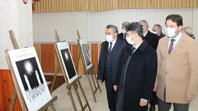 Seydişehir'de '41 mısra 41 çizgi' sergisi açıldı