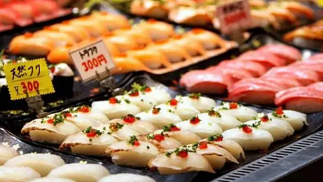 Bedava şuşi için isimlerini 'somon' yapanlar bakanlığı isyan ettirdi