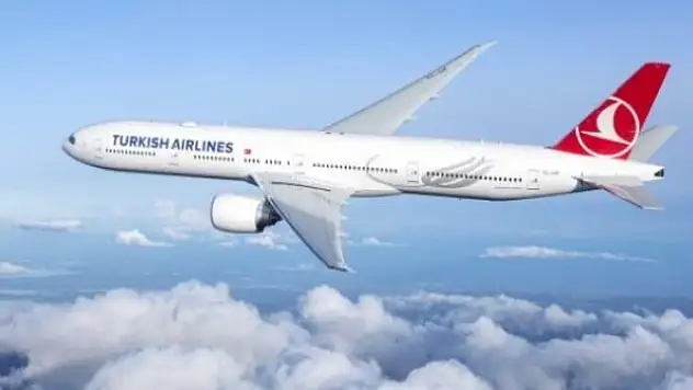 THY uçağı kalp krizi geçiren bebek nedeniyle zorunlu iniş yaptı