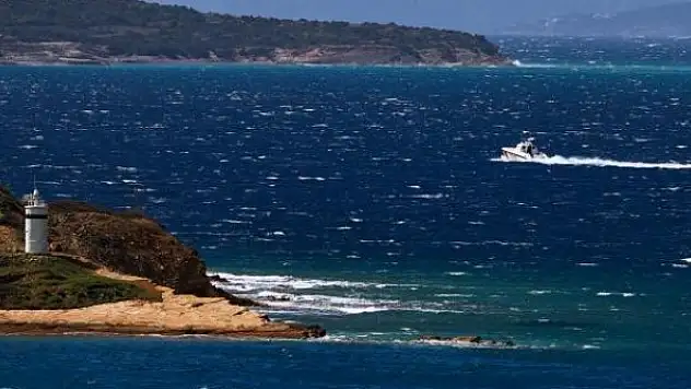 Yunanistan'ın kelepçeleyerek 'ölüme ittiği' düzensiz göçmen hala aranıyor