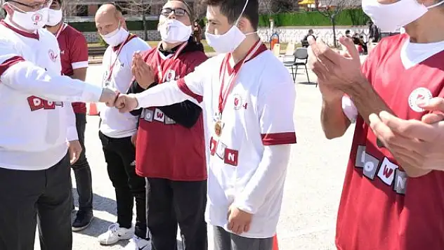Down Sendromuna farkındalık için sahaya çıktılar