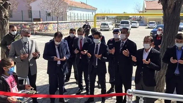Karapınar'da hayırseverlerden eğitime destek