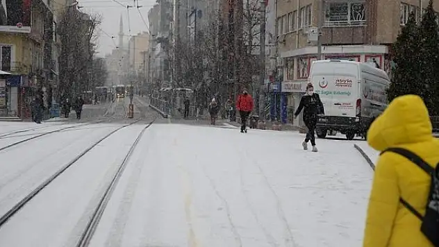 Eskişehir beyaza büründü
