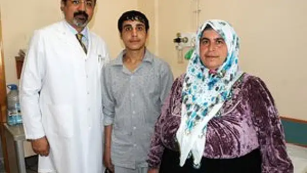 Suriyeli Türkmen çocuk Meram Tıp'ta nefes aldı