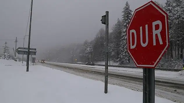 Bolu Dağı'nda kar, tipi ve sis etkili oluyor