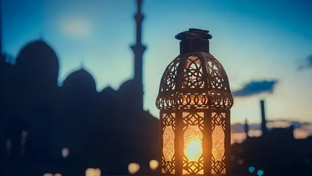 Konya'nın belediye başkanlarından Berat Kandili mesajı