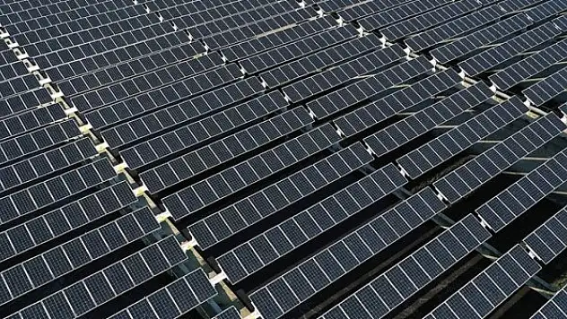 'Türkiye'de güneşte 50 gigavat kapasiteye rahatlıkla ulaşabiliriz'