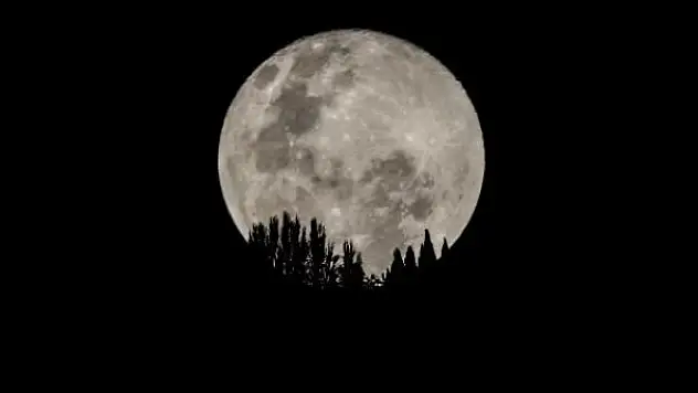 Dünya, Süper Ay'ı izlemeye hazırlanıyor