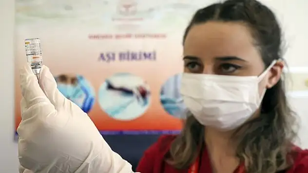 Risk grubundakiler ile 60 yaş üzeri ve eşleri için aşılama başladı