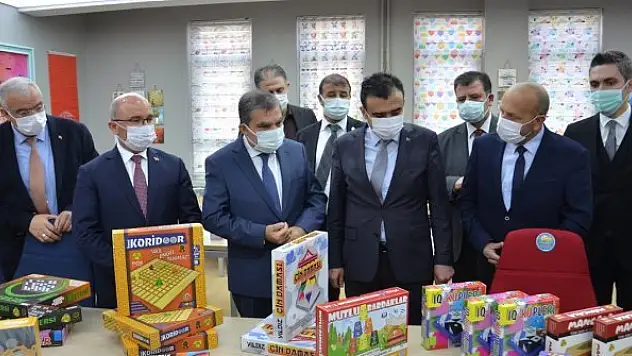 Karaman'da Çocuk ve Türkçe kütüphaneleri açıldı