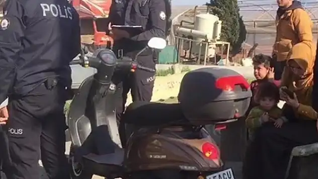 Yangında evde mahsur kalan anne ve 2 çocuğunu esnaf kurtardı