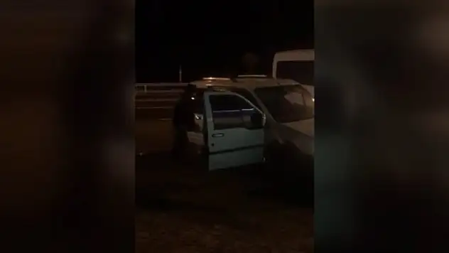 5 kişilik araçta 15 sığınmacı yakalandı