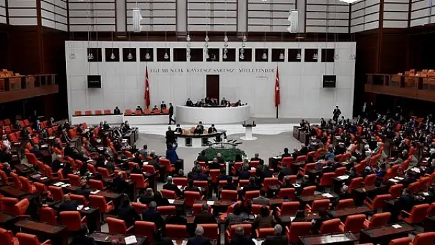 Ekonomiyle ilgili kanun teklifi TBMM'ye sunuldu