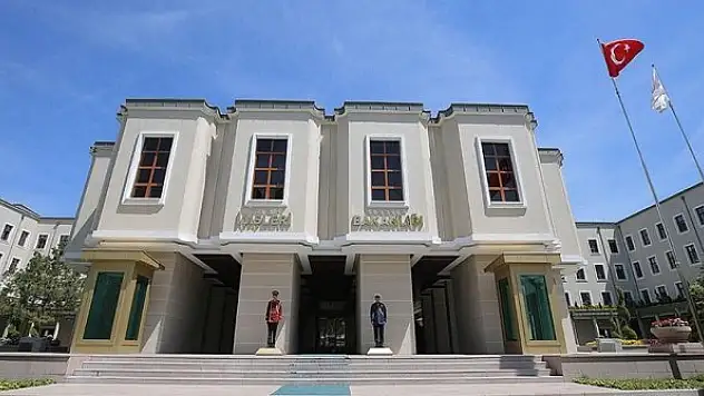 3 terörörist daha güvenlik güçlerine teslim oldu