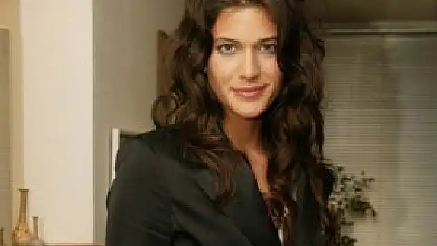 Berrak Tüzünataç Afganistan'a gidiyor