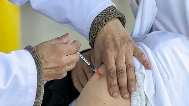 Dünya genelinde 710 milyon dozdan fazla Kovid-19 aşısı yapıldı