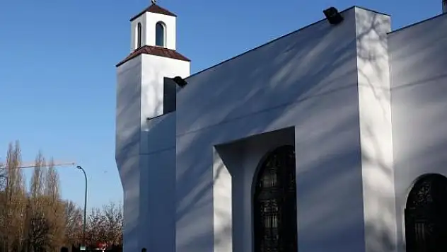 Fransa'da cami kundaklandı