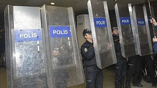 'Paralel yapı' soruşturmasında 17 tutuklama